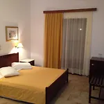 فندق Mathios 3*