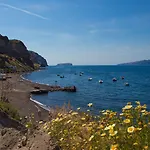 Mathios فندق 3*