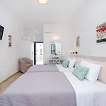 فندق Mathios 3*