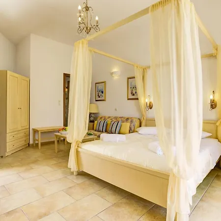 فندق Mathios 3*