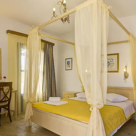 Mathios Hotel