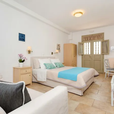 Mathios Hotel 3*